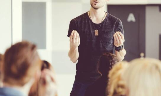 Jak rozwój świadomości może pomóc w odniesieniu sukcesów w życiu zawodowym?