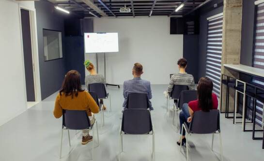 Czy pracodawca może przeprowadzić szkolenie BHP samodzielnie?