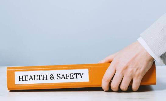 Kto może prowadzić szkolenia okresowe BHP?