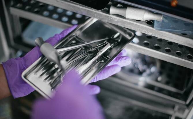 Bezpieczeństwo pacjenta z aftami podczas wizyty u dentysty