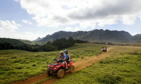 Off-road jako pomysł na prezent - dlaczego warto wybrać ekstremalną jazdę?