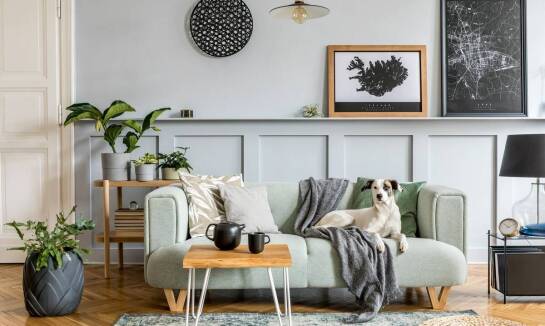 Koc dzianinowy szary - jak dopasować go do różnych stylów wnętrzarskich?