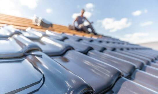 Profesjonalna obsługa dekarska w Poznaniu: Zwiększenie efektywności energetycznej budynku