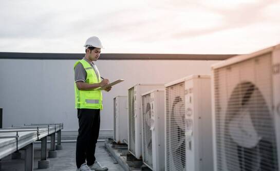 Dlaczego profesjonalny serwis klimatyzacji jest kluczowy dla bezpieczeństwa użytkowania?