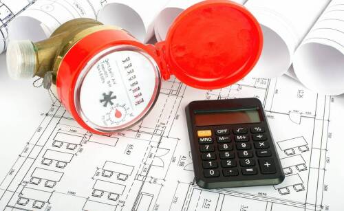 Wymiana wodomierzy: kluczowe korzyści dla wspólnot mieszkaniowych