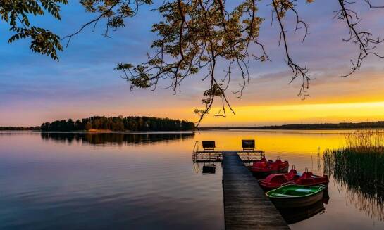 Domki dla miłośników natury: Wypoczynek nad zachodniopomorskim jeziorem