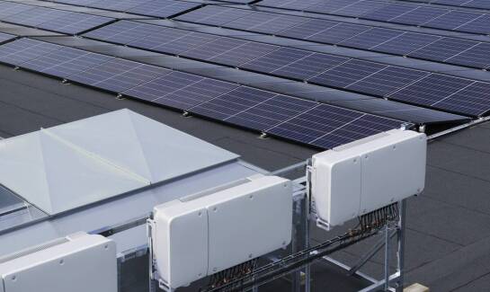 Optymalizacja procesów produkcyjnych dzięki falownikom wektorowym