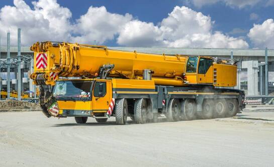 Jakie są najnowsze trendy w transporcie i rozładunku ciężkiego sprzętu?