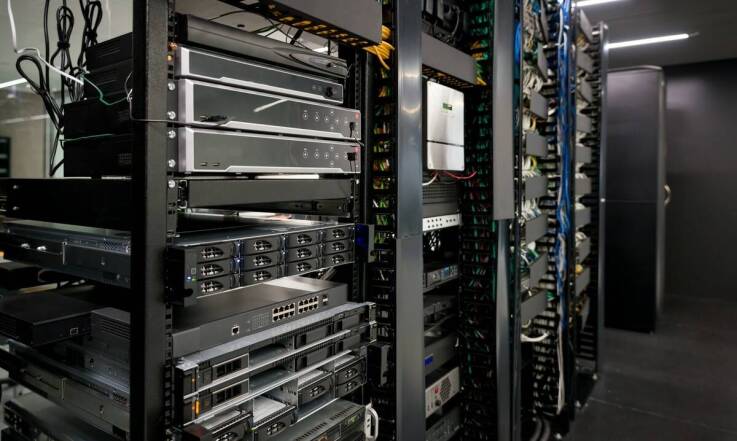Jakie technologie sieciowe są kluczowe w przygotowaniach do egzaminu Cisco CCNA?