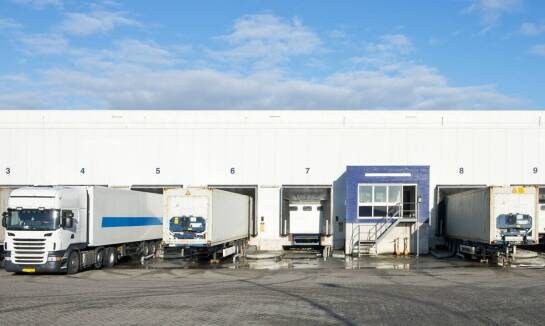 Jak terminowość dostaw wpływa na konkurencyjność sklepu internetowego?