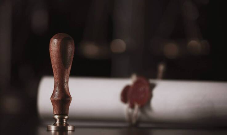 Jak przebiega proces ustanawiania służebności u notariusza?