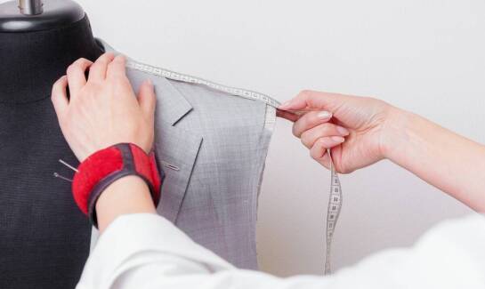 Jak przymiarki konstrukcyjne mogą wpłynąć na ostateczny wygląd garnituru?