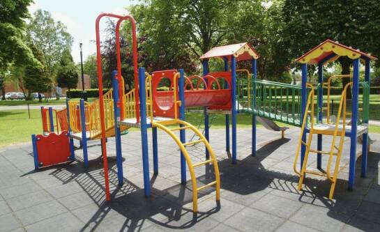 Co wybrać na plac zabaw dla dzieci?