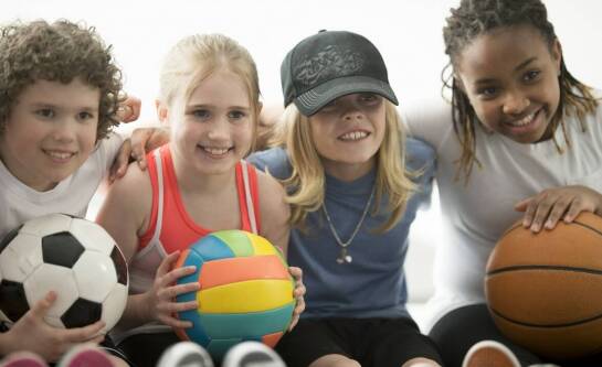 Czym różni się piłka do siatkówki plażowej od tradycyjnej piłki do siatkówki?