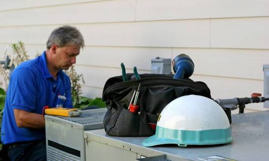 Profesjonalny serwis klimatyzacji – jakie aspekty warto uwzględnić?