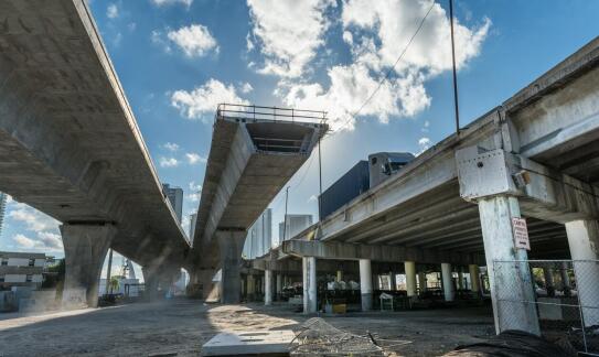 Efektywność ultradźwiękowych pomiarów grubości w konserwacji mostów