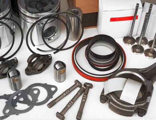 Czy warto kupować używane części do TIR-ów? 