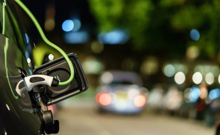 Projektowanie stacji ładowania dla wózków widłowych – kluczowe aspekty