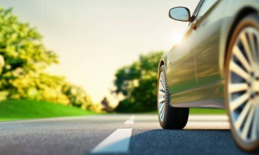 Jak auto szyby wpływają na bezpieczeństwo podczas jazdy w różnych warunkach?