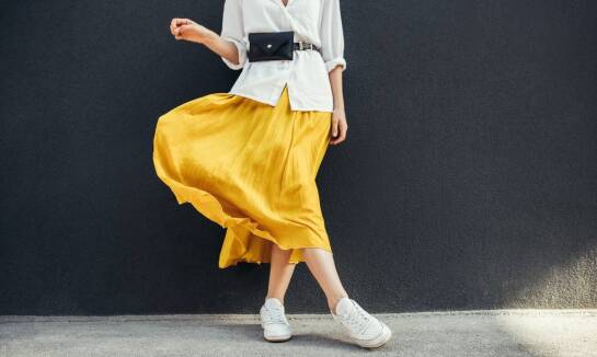 Krótkie szorty damskie w stylizacjach na chłodniejsze dni