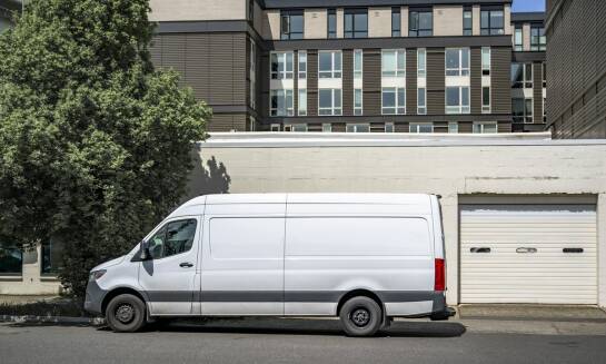 Szybka wymiana części zamiennych w mobilnym serwisie TIR - jakie są zalety?