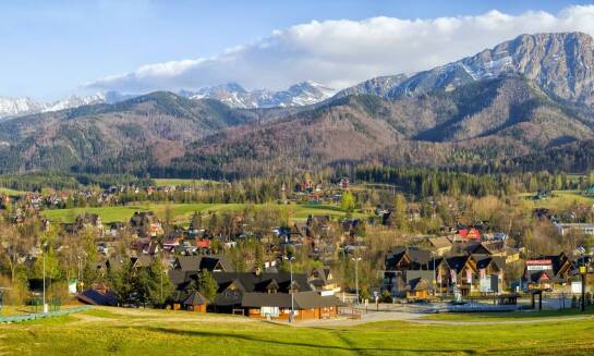 Wesele w Zakopanem – jak zapewnić autentyczne góralskie doświadczenie dla gości?