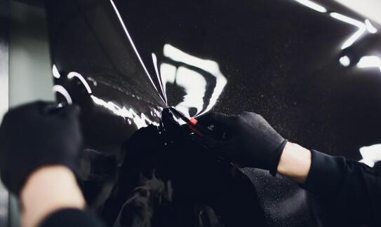 Jakie są najczęstsze pytania klientów dotyczące folii PPF i jej zastosowania?