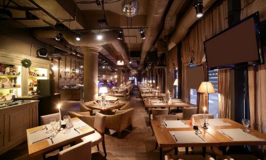 Obsługa cateringowa na stypach – jakie są kluczowe elementy?