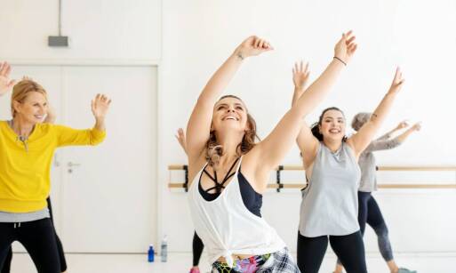 Zajęcia fitness z elementami tańca – oferta Tomaszów Mazowiecki