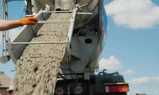 Jak wynajem betonowozu wpływa na koszty realizacji projektu budowlanego?