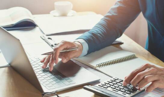 Jak usługi księgowe ułatwiają kontakty z instytucjami państwowymi?