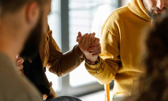 Jak uważność może wspierać proces leczenia emocjonalnego?