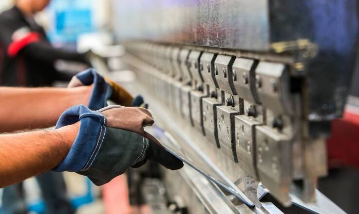 Proces produkcji krążków stalowych – od surowca do gotowego produktu