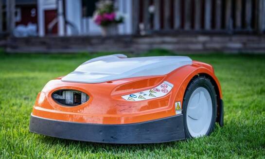 Instalacja robotów koszących – nowoczesne rozwiązania dla ogrodów