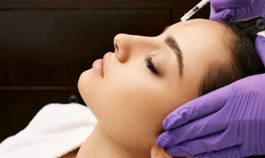 Kwas hialuronowy: nieinwazyjne rozwiązanie na głębokie bruzdy