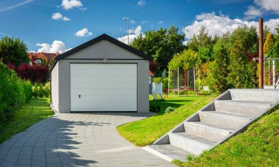 Carporty stalowe: elastyczność projektów i możliwość personalizacji