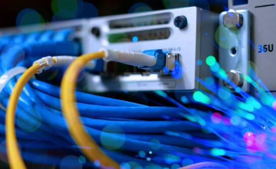 Innowacyjne funkcje testerów kabli ethernet w nowoczesnych sieciach teleinformatycznych