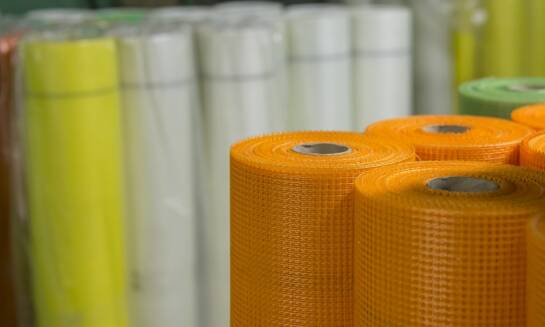 Elewacyjne siatki budowlane: kluczowe aspekty instalacji i konserwacji