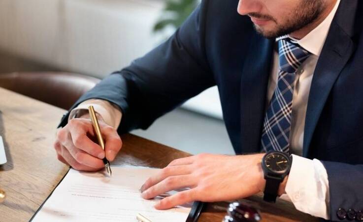 Adwokat w sprawach majątkowych: na co zwrócić uwagę?