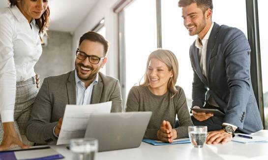 Jak usługi księgowe wspierają procesy kadrowo-płacowe?