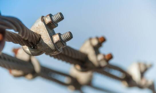 Jakie korzyści wynikają z zastosowania stalowych podkonstrukcji PV?