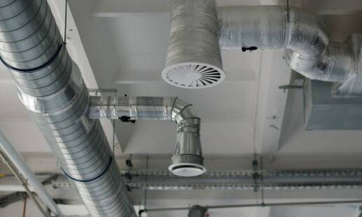 Systemy wentylacyjne dla zdrowia i komfortu w biurze