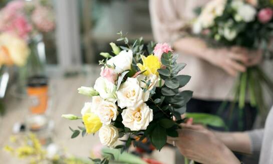 Jak hurtownia kwiatów na Śląsku wspiera lokalnych florystów?