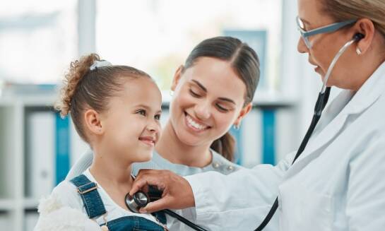 Jakie szczepienia podróżne można wykonać u dzieci?