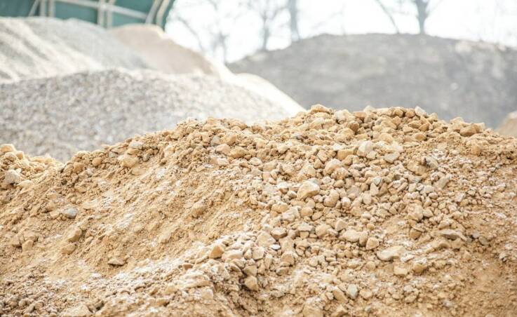 Zastosowanie piasku suszonego w budownictwie – kluczowe korzyści