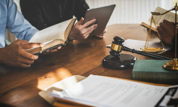 Mediacja czy sąd? Wybór najlepszego rozwiązania dla podziału majątku