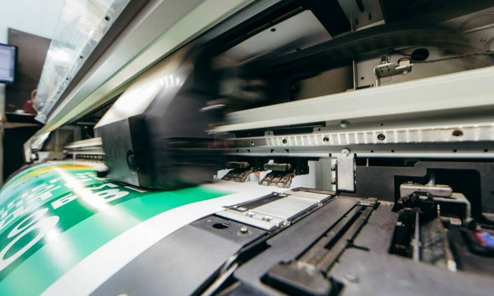 Wpływ innowacyjnych technologii na współczesną poligrafię