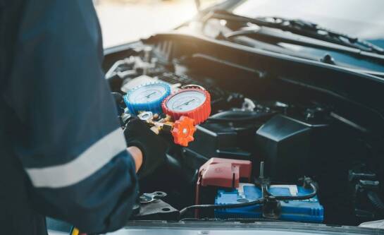 Jak często trzeba nabijać klimatyzację w samochodzie?