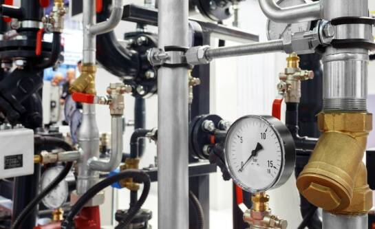 Jak skutecznie przeprowadzić odkamienianie instalacji CO?