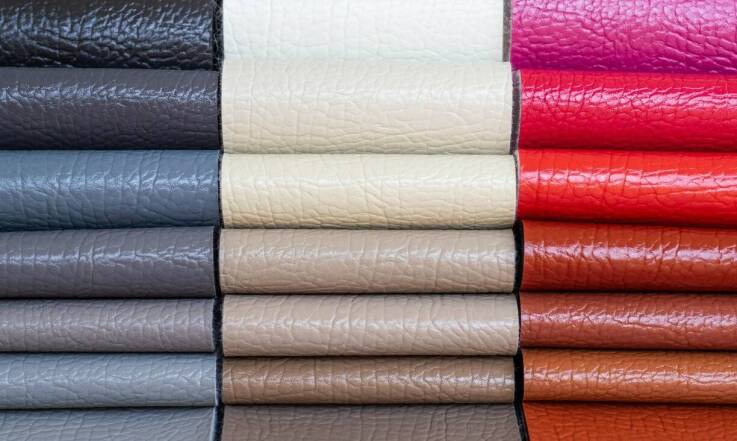 Jakie materiały najlepiej nadają się do produkcji nowoczesnych mebli?